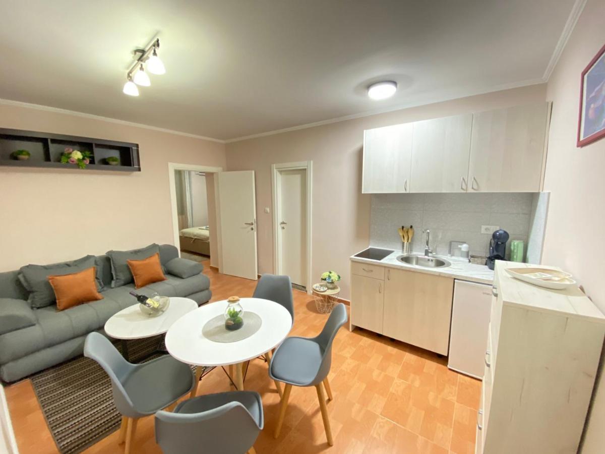 Aquata Apartments Тиват Екстериор снимка